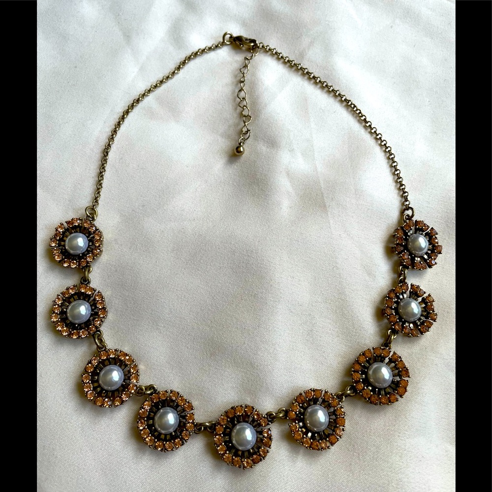 🌟 Pearls and crystals neckwear